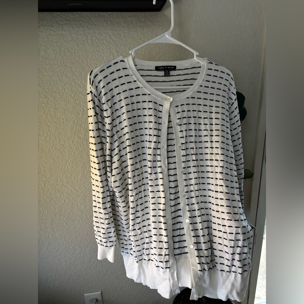 Cable & Gauge White and Black Patterned Cardigan